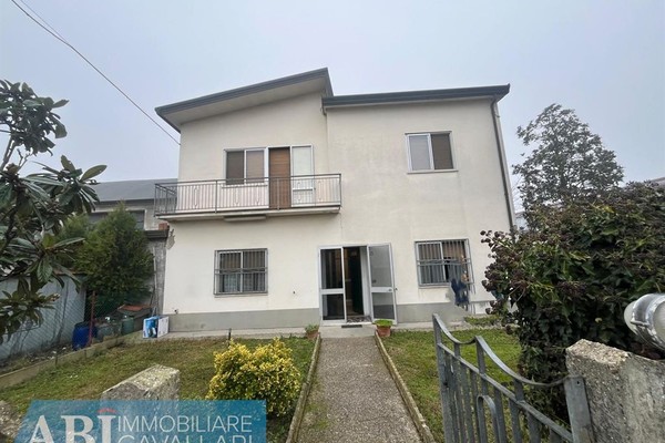 vendita casa indipendente