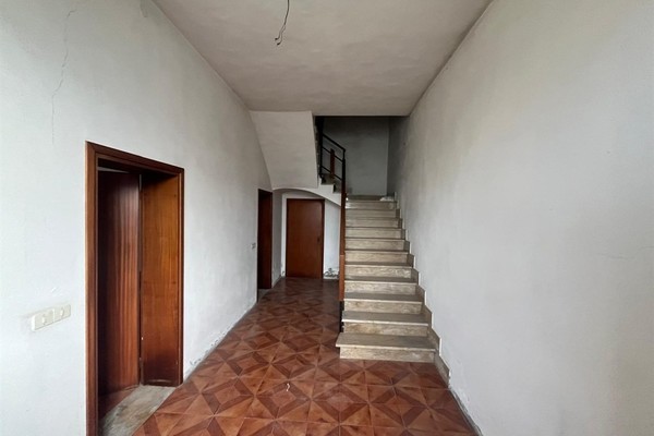 vendita casa indipendente