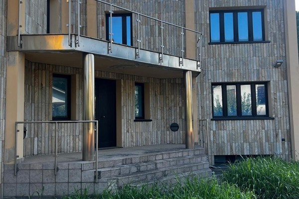 vendita villa bifamiliare